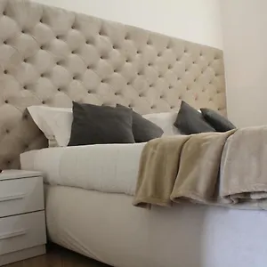 Wamma Spanish Steps With Two Bedrooms Apartment